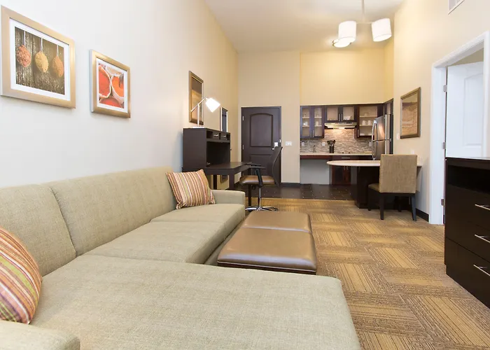 3 star hotels Staybridge Suites Orlando At Seaworld By Ihg - Free Breakfast & Shuttle To Seaworld Parks
